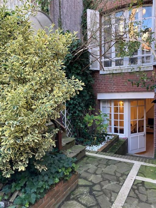 Comme Une Maison, Duplex Terrasse Hypercentre De Trouville Exterior photo