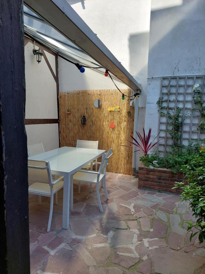 Comme Une Maison, Duplex Terrasse Hypercentre De Trouville Exterior photo